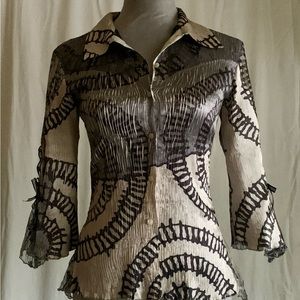 Komarov pleated print top, lace insets, point collar, 3/4 bell sleeve, sz Small